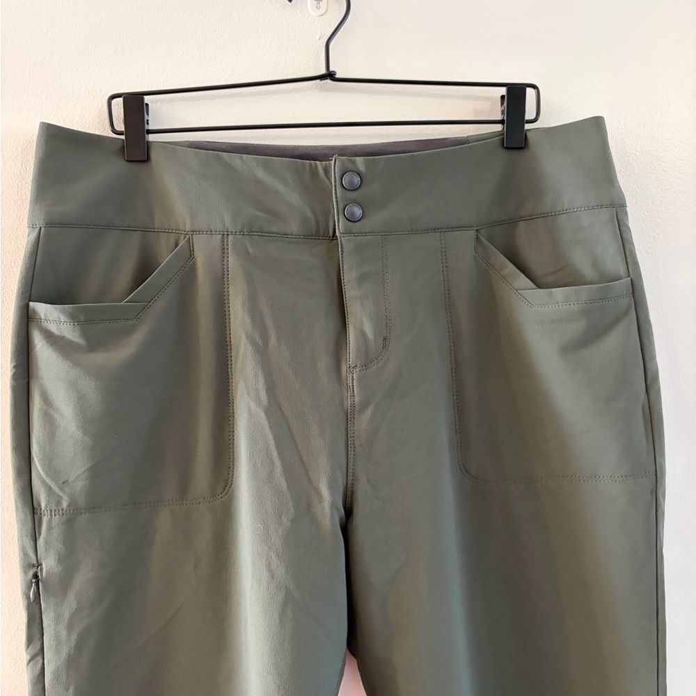 NWT - Women's Royal Robbins Radius Pants - Large